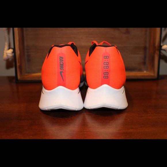 Nike Zoom Fly Chicago Marathon Edition - Picture 4 of 5